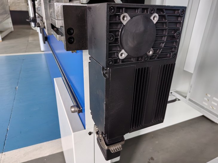 电液数控折弯机WE67K-180T4100 蓝 (MT15 四方模)
