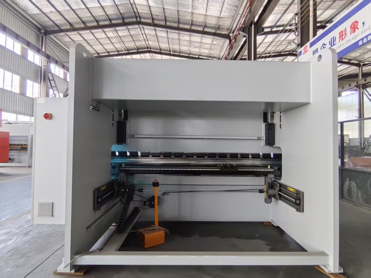 电液数控折弯机WE67K-220T3200 蓝 (MT15, 四方模)
