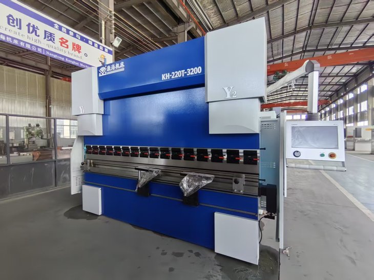 电液数控折弯机WE67K-220T3200 蓝 (MT15, 四方模)